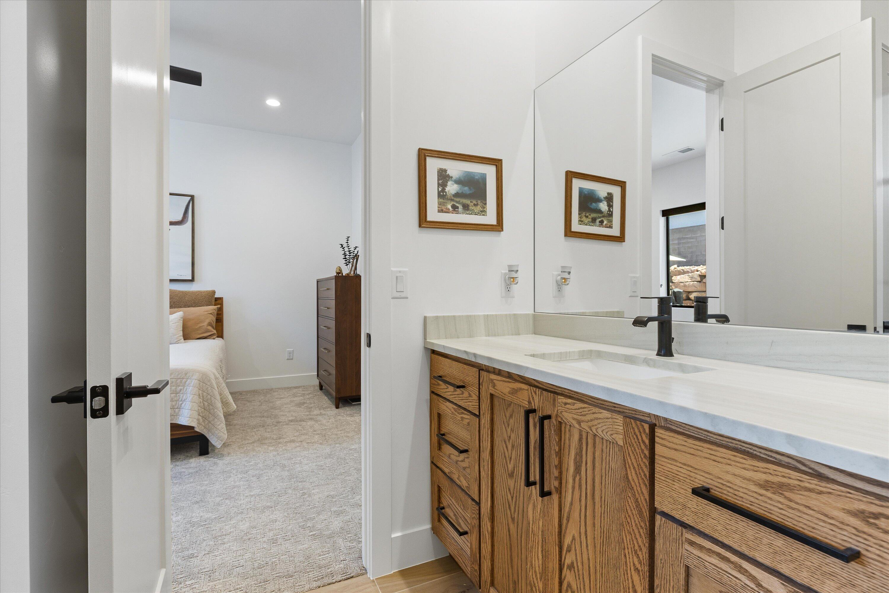 TONAQUINT COVE - Residential