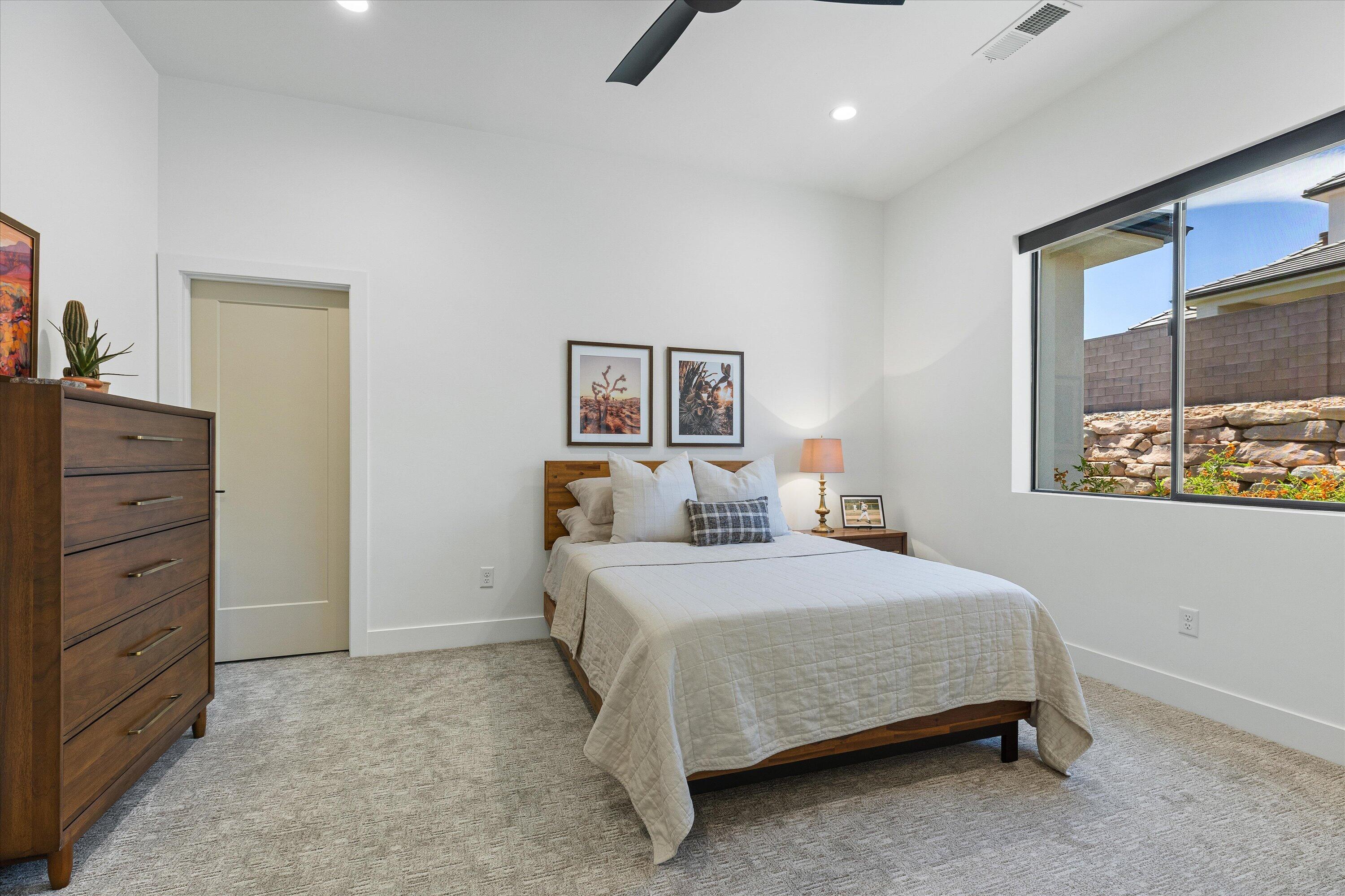 TONAQUINT COVE - Residential