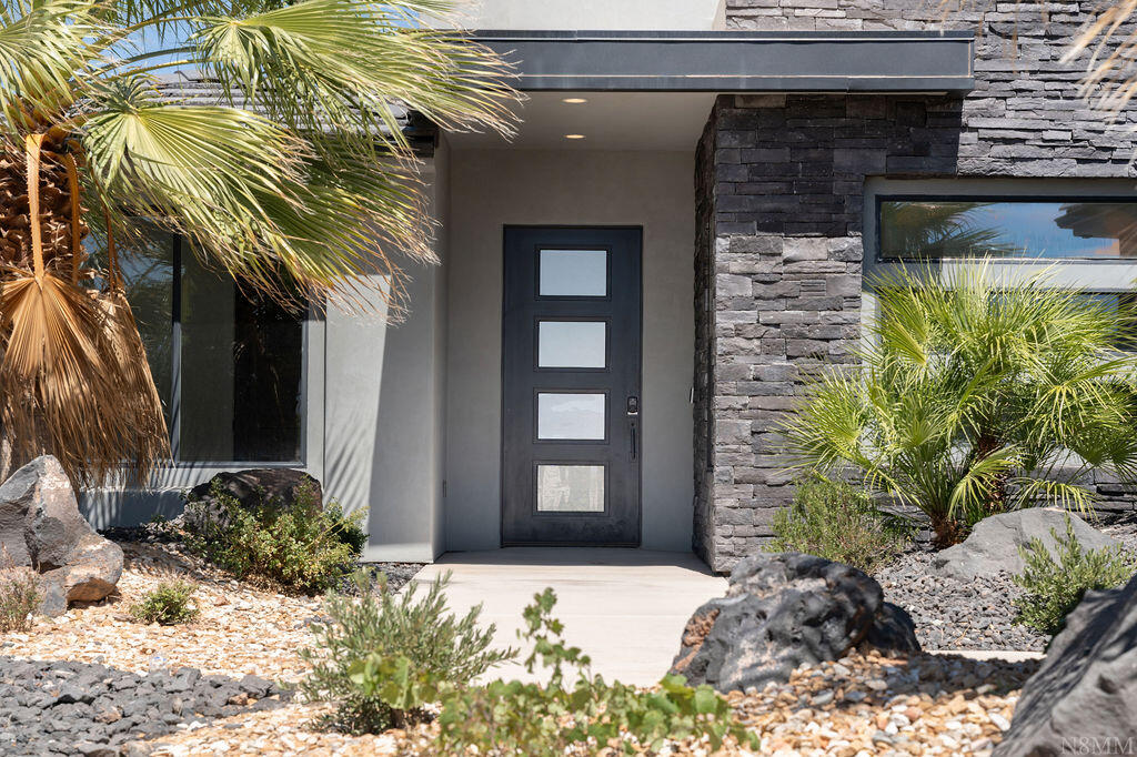 NICHOLS PEAK - Residential