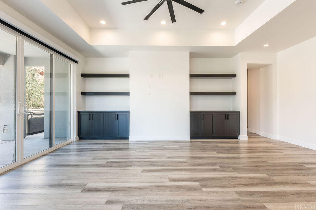 NICHOLS PEAK - Residential