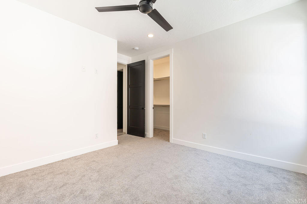 NICHOLS PEAK - Residential
