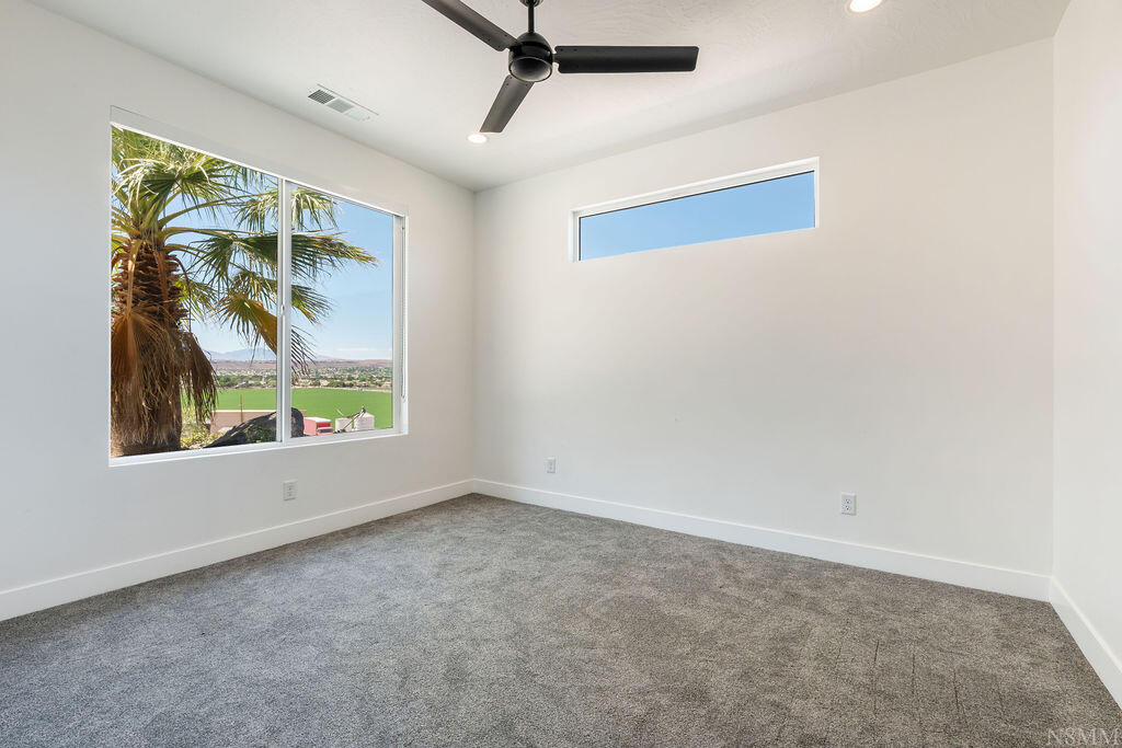 NICHOLS PEAK - Residential