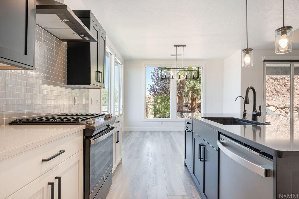 NICHOLS PEAK - Residential