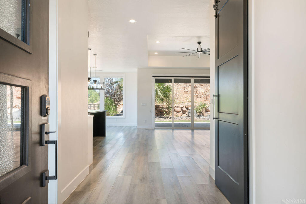 NICHOLS PEAK - Residential