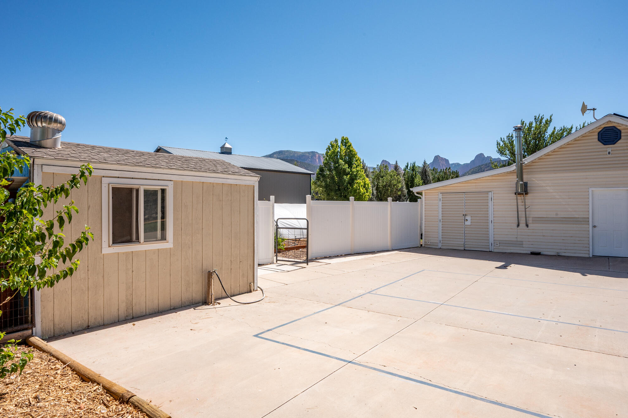 HARMON FARMS - Residential