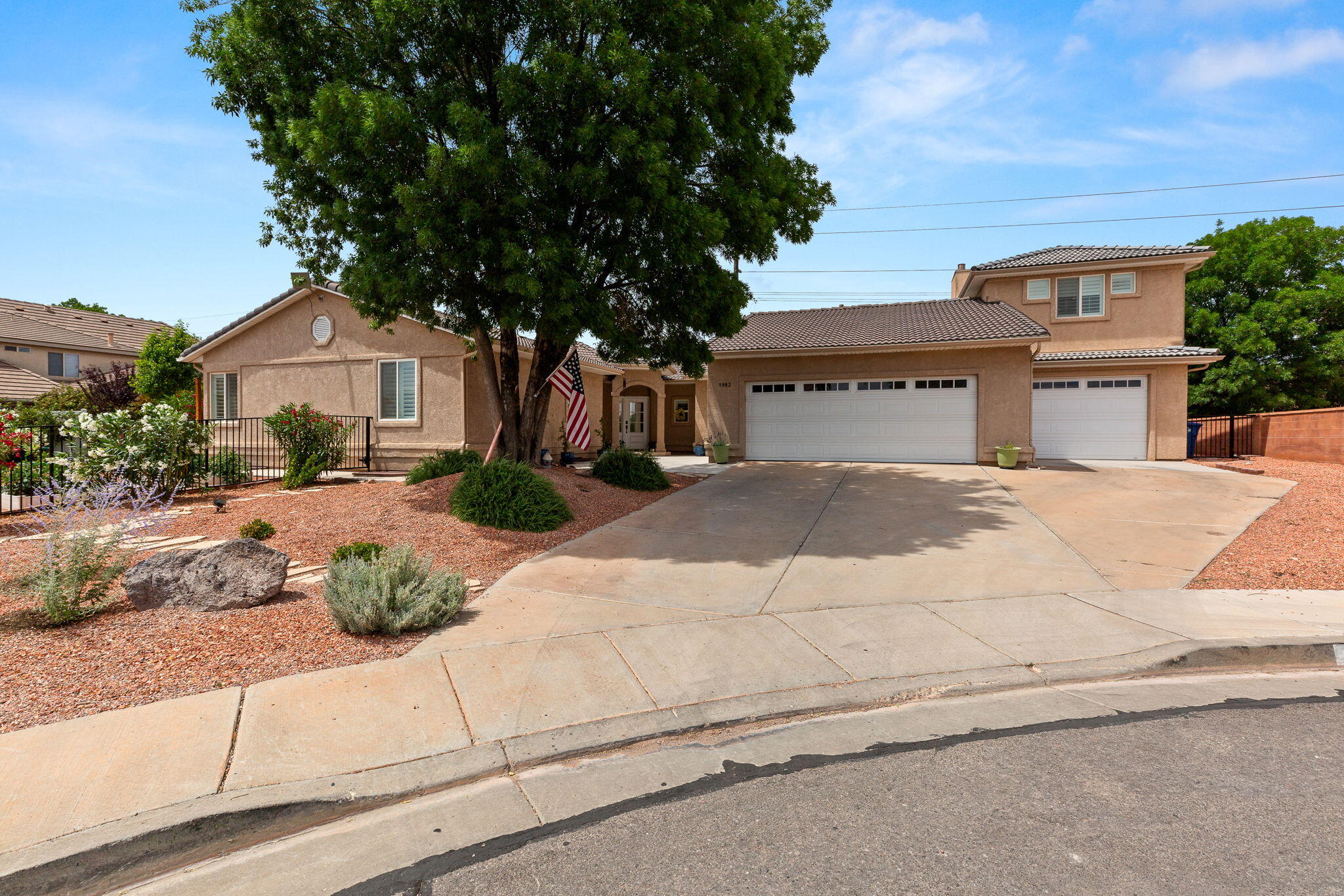 Fantastic home located at the end of a cul-de-sac in Canyon Terrace Estates near Entrada Golf Club.  Home has terrific views of the Red Mountain, Snow Canyon and surrounding areas.  Within walking distance to walking/biking path leading to Snow Canyon State Park.  Also close proximity to Southern Utah's Broadway in the Desert, Tuacahn!  Home has recently been updated with new flooring and new paint, along with carious other additions!  This home also has granite counters throughout the kitchen area with Plantation shutters throughout.  Home comes with your own private pool and hot tub!  Come take a look and make this beautiful home your place to land!