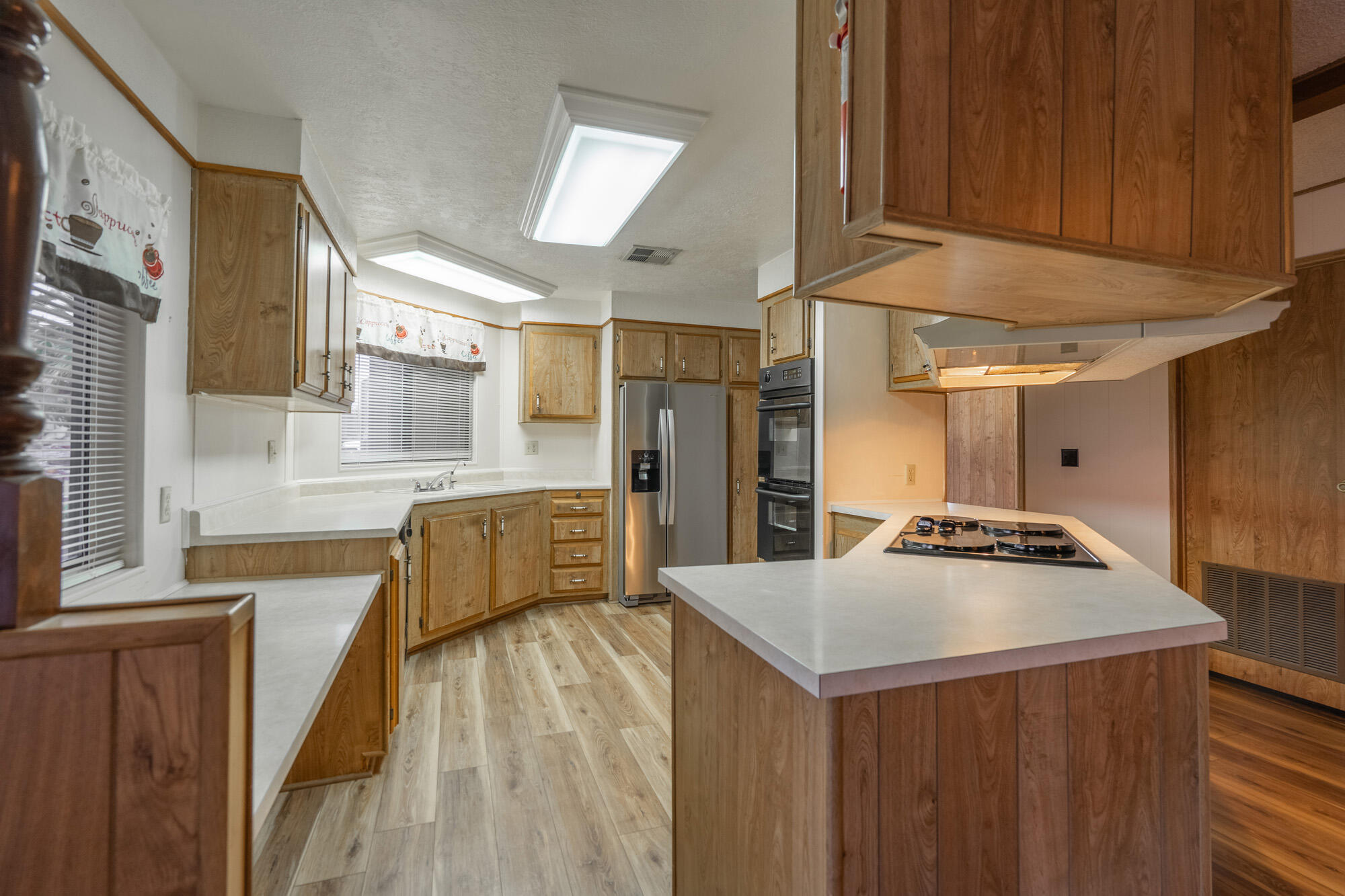 RAINBOW RIDGE MOBILE HOME PARK - Residential