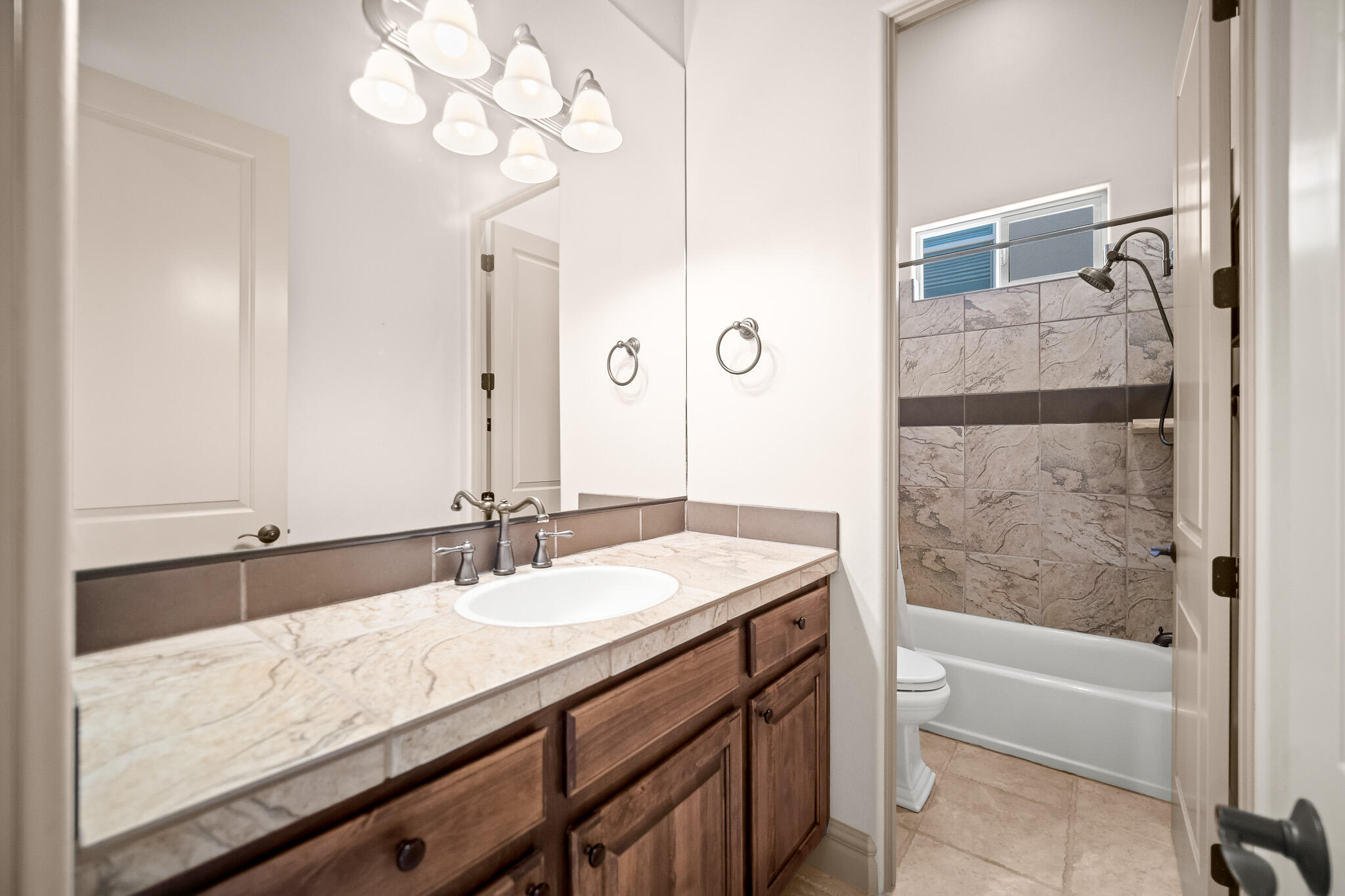 BRIDGEWATER TOWNHOMES AT SUNBROOK - Residential