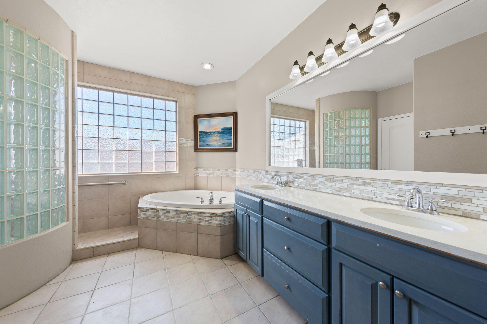 BLOOMINGTON HILLS - Residential