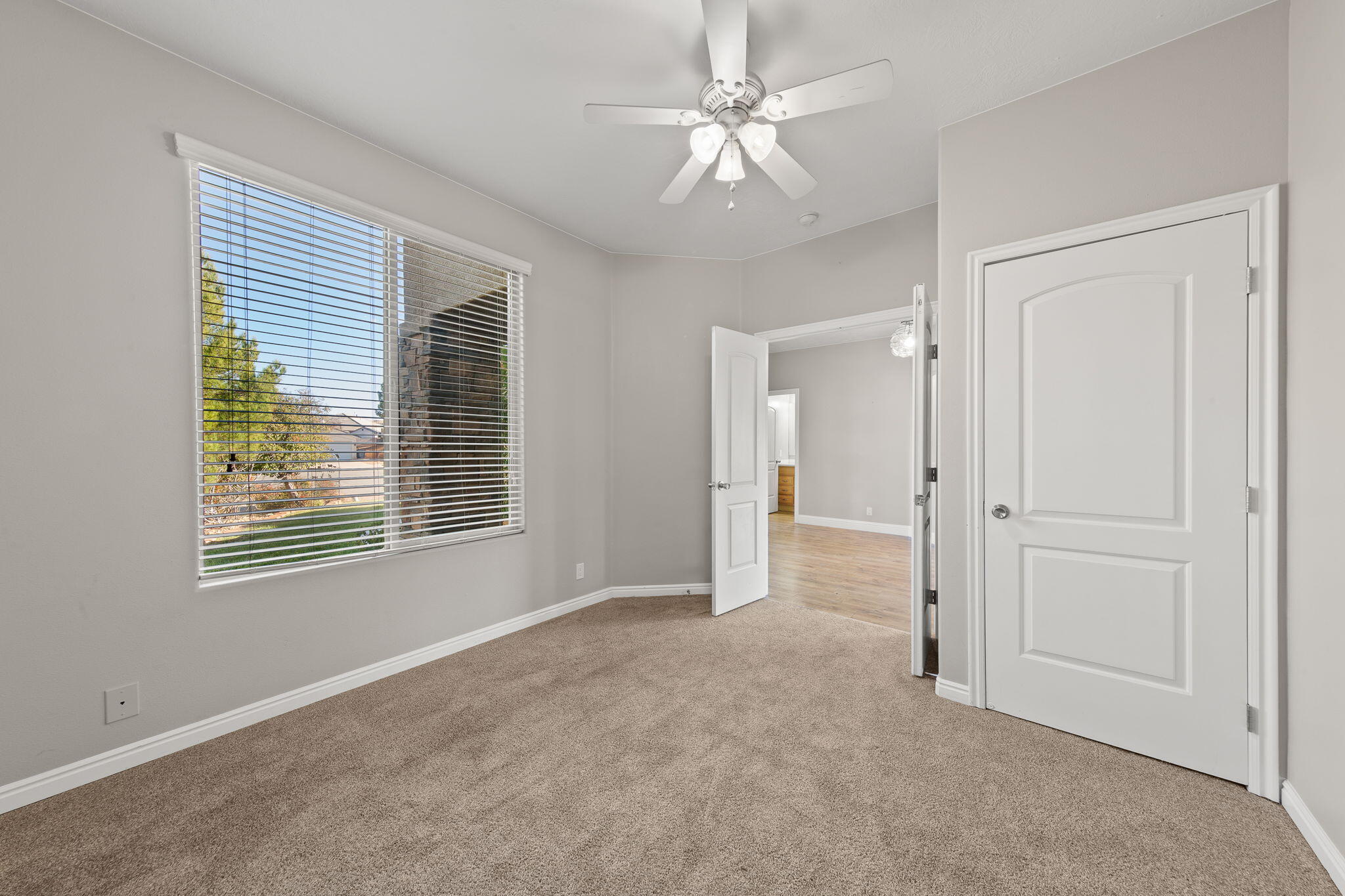 BLOOMINGTON HILLS - Residential