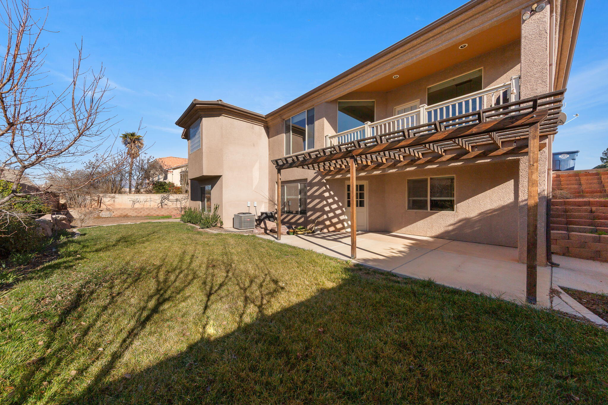 BLOOMINGTON HILLS - Residential
