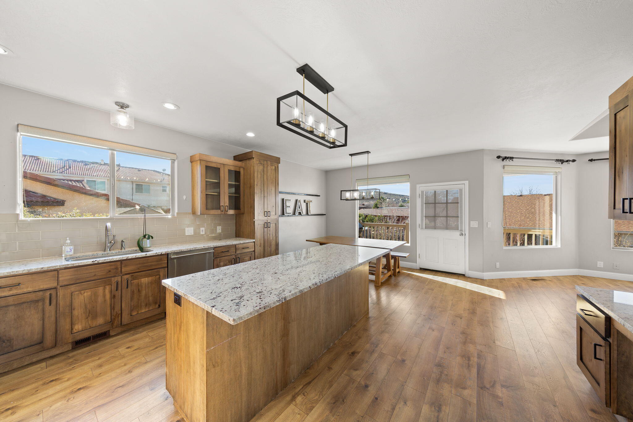 BLOOMINGTON HILLS - Residential