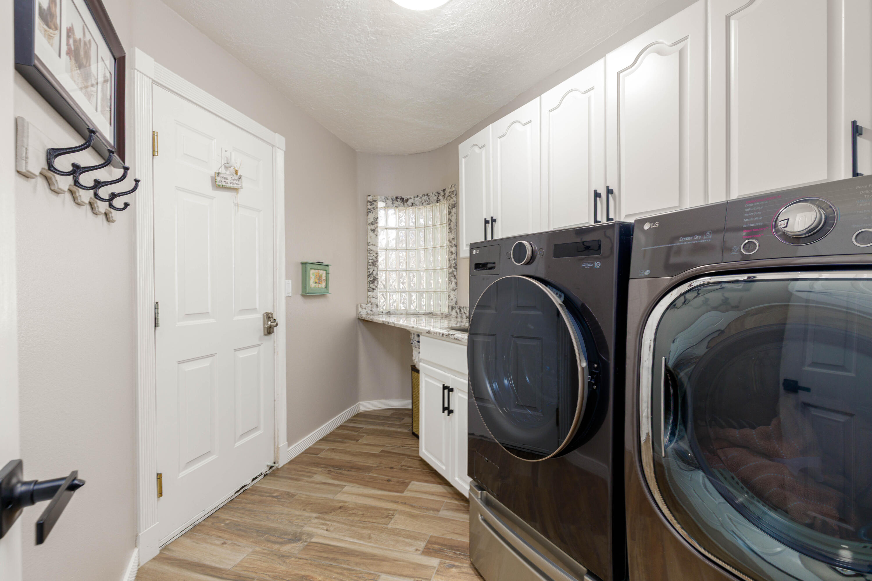 RIVERWOOD TOWNHOMES - Residential