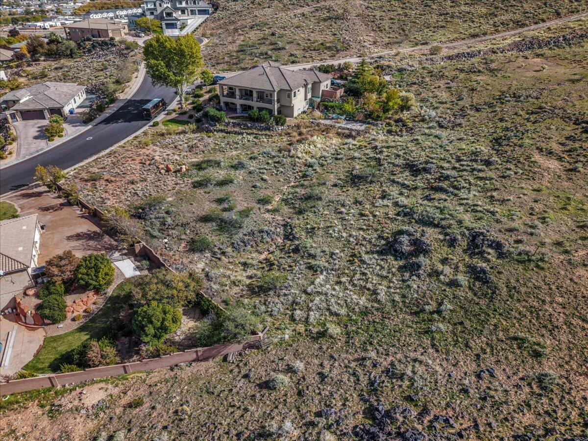 Highly desirable and difficult to find 2/3 acre lot with views in Hurricane. This
outstanding location is close to both SR-9 and Southern Parkway for access to Sand
Hollow State Park, Zion National Park and the St George airport. The property backs to
open space for absolute peace and privacy. Bring the builder of your choice and no
HOA fees in the subdivision.