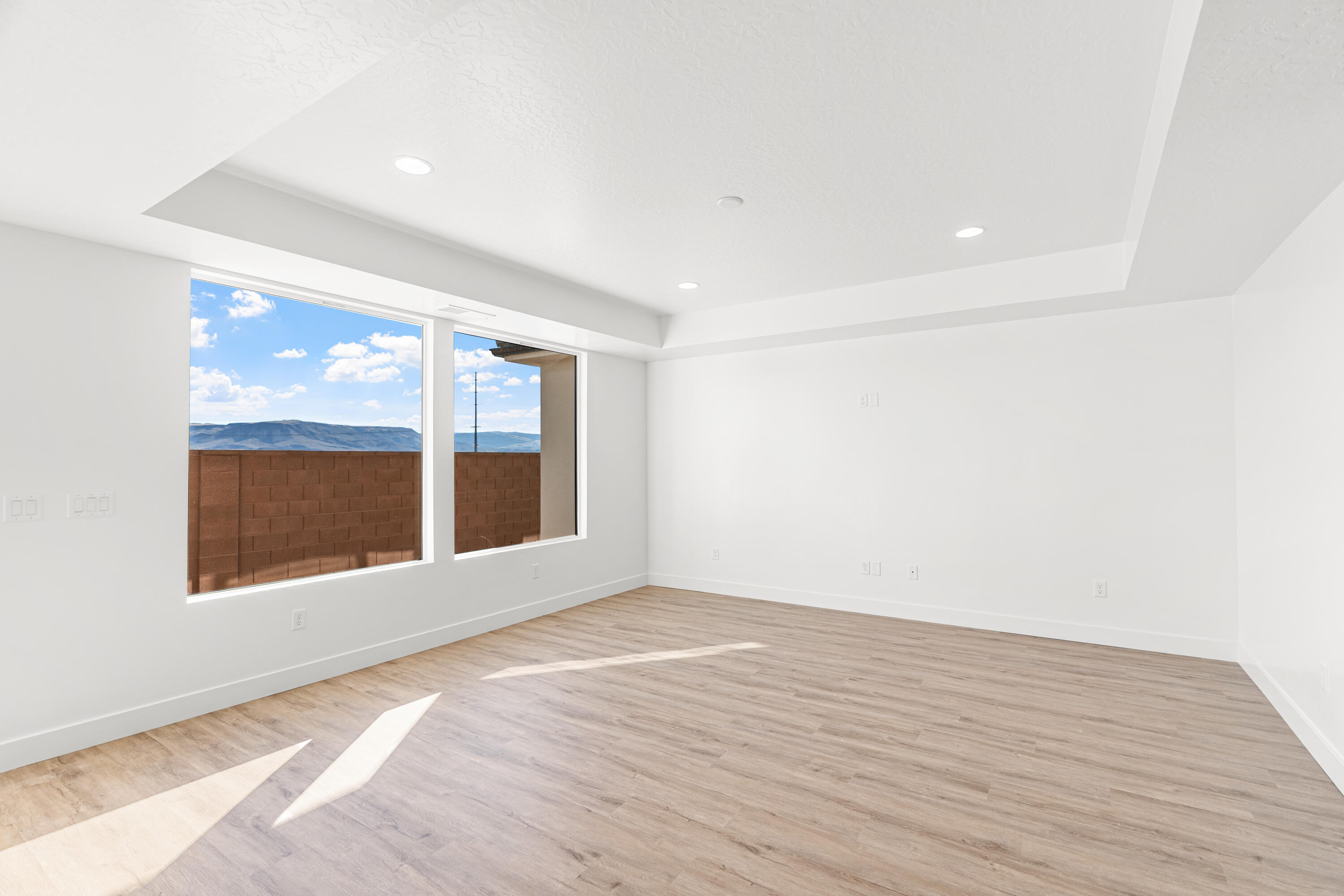 STRAWBERRY FIELDS ESTATES - Residential