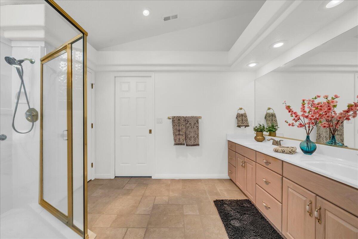 GREEN SPRINGS GARDEN HOMES - Residential
