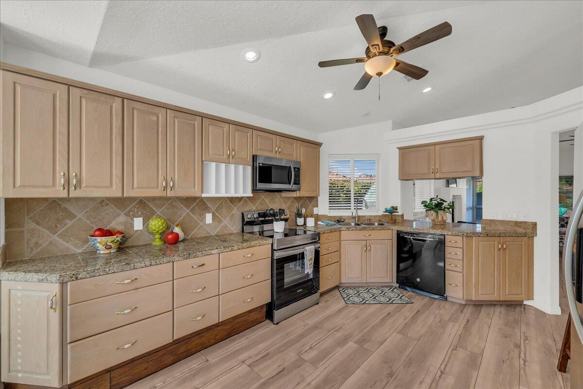 GREEN SPRINGS GARDEN HOMES - Residential