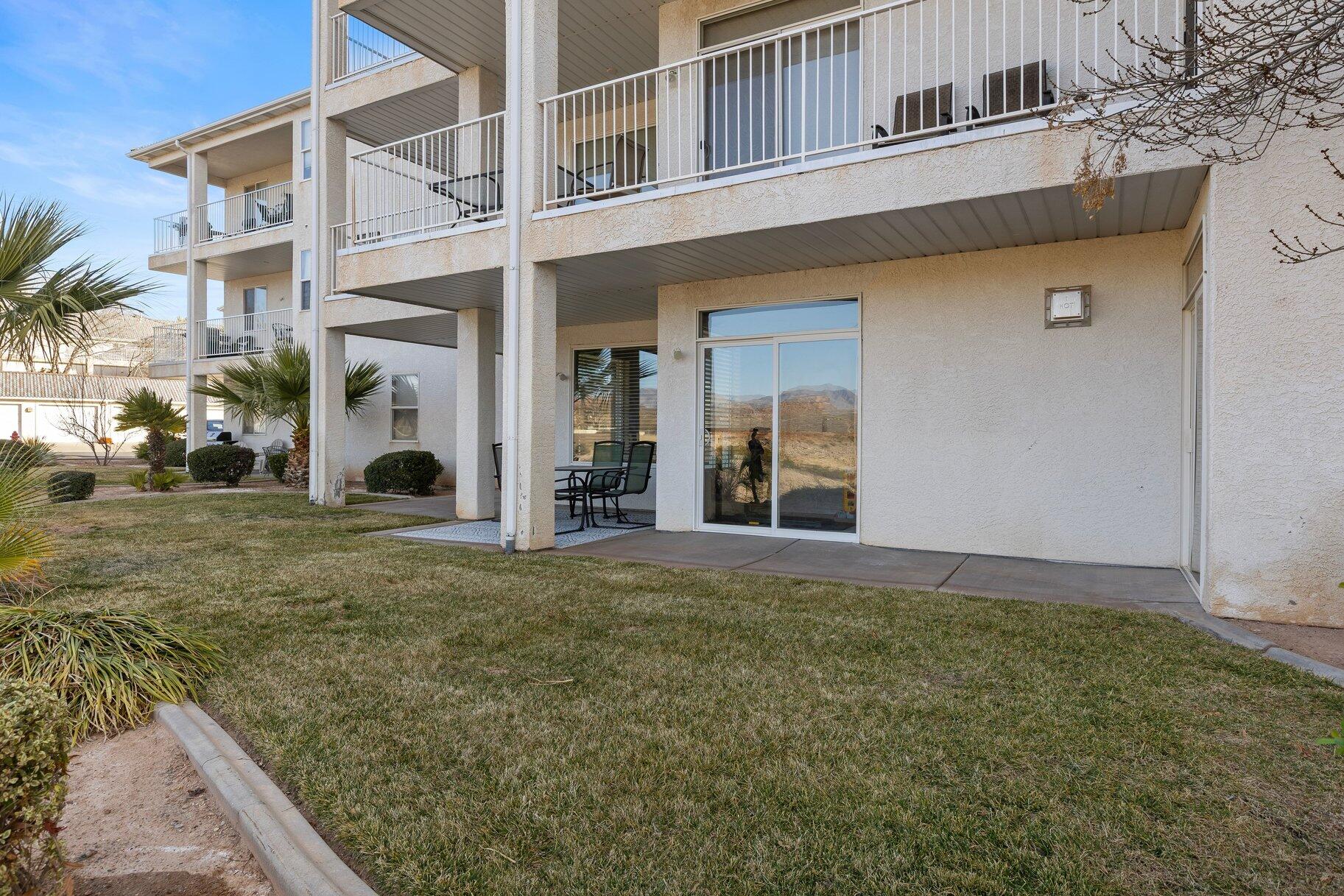 LAS PALMAS RESORT CONDOS - Residential