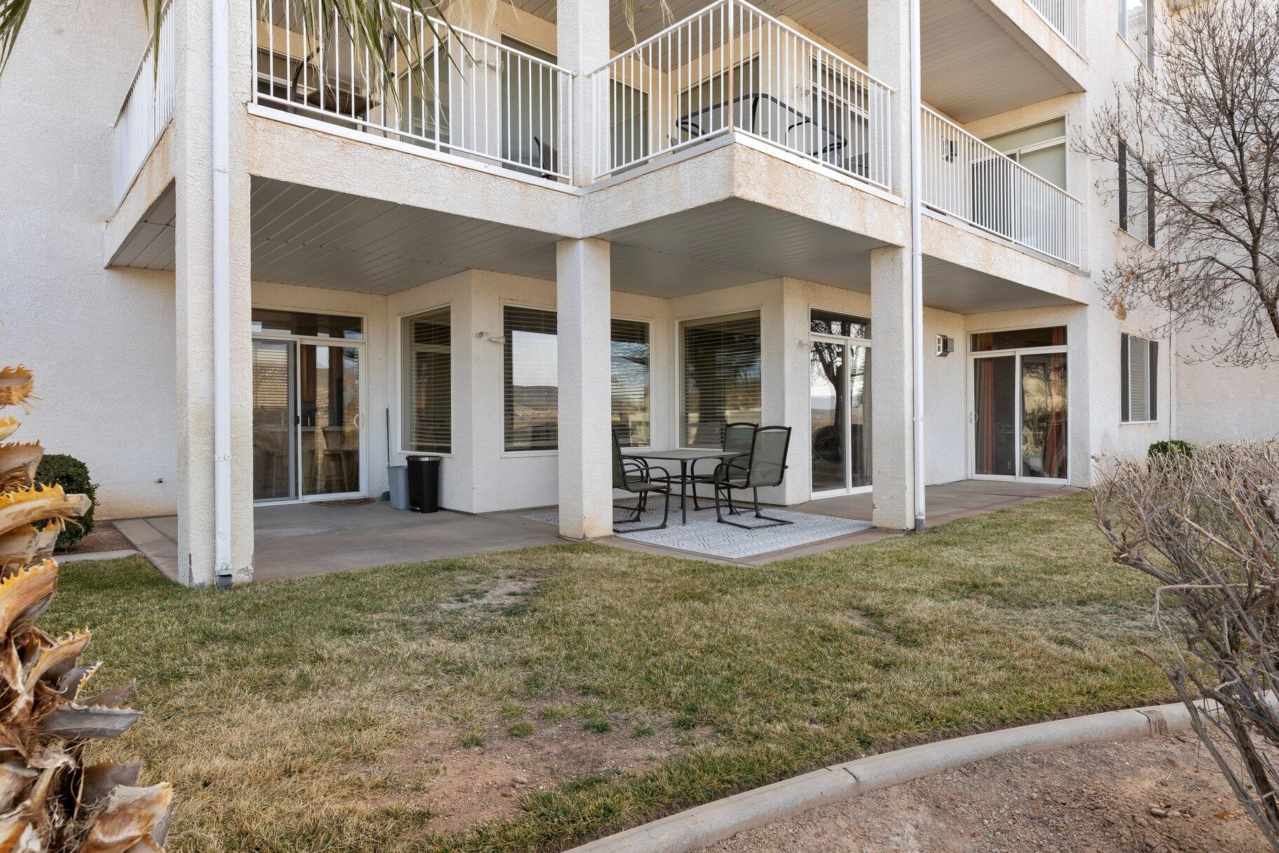 LAS PALMAS RESORT CONDOS - Residential