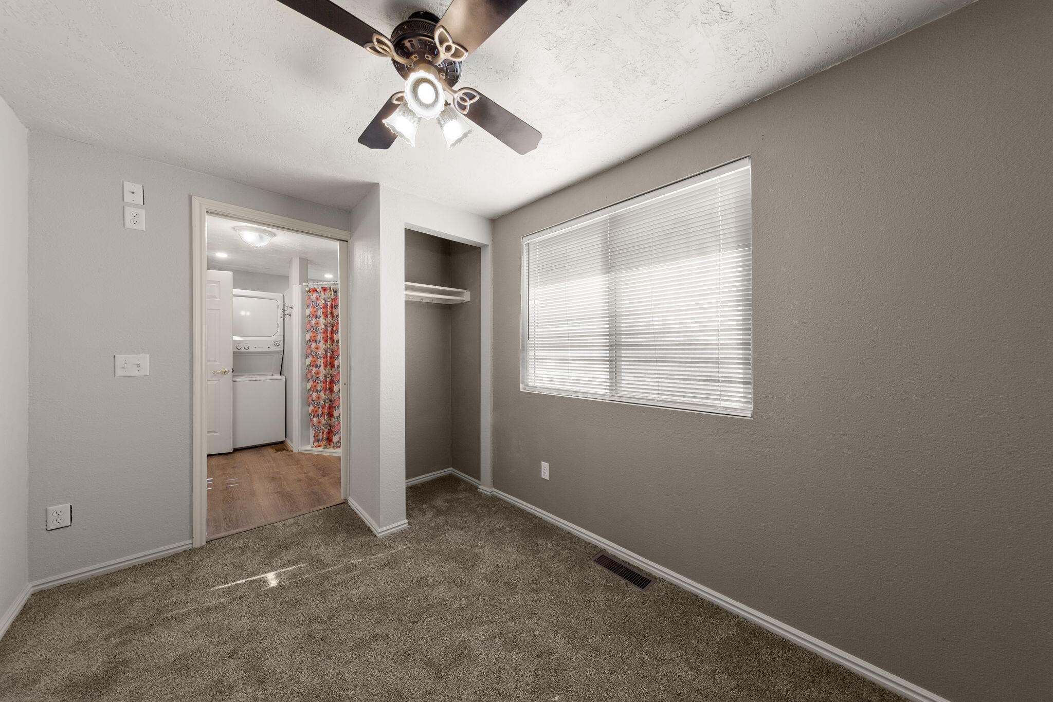 CANYON BREEZE RV RESORT - Residential