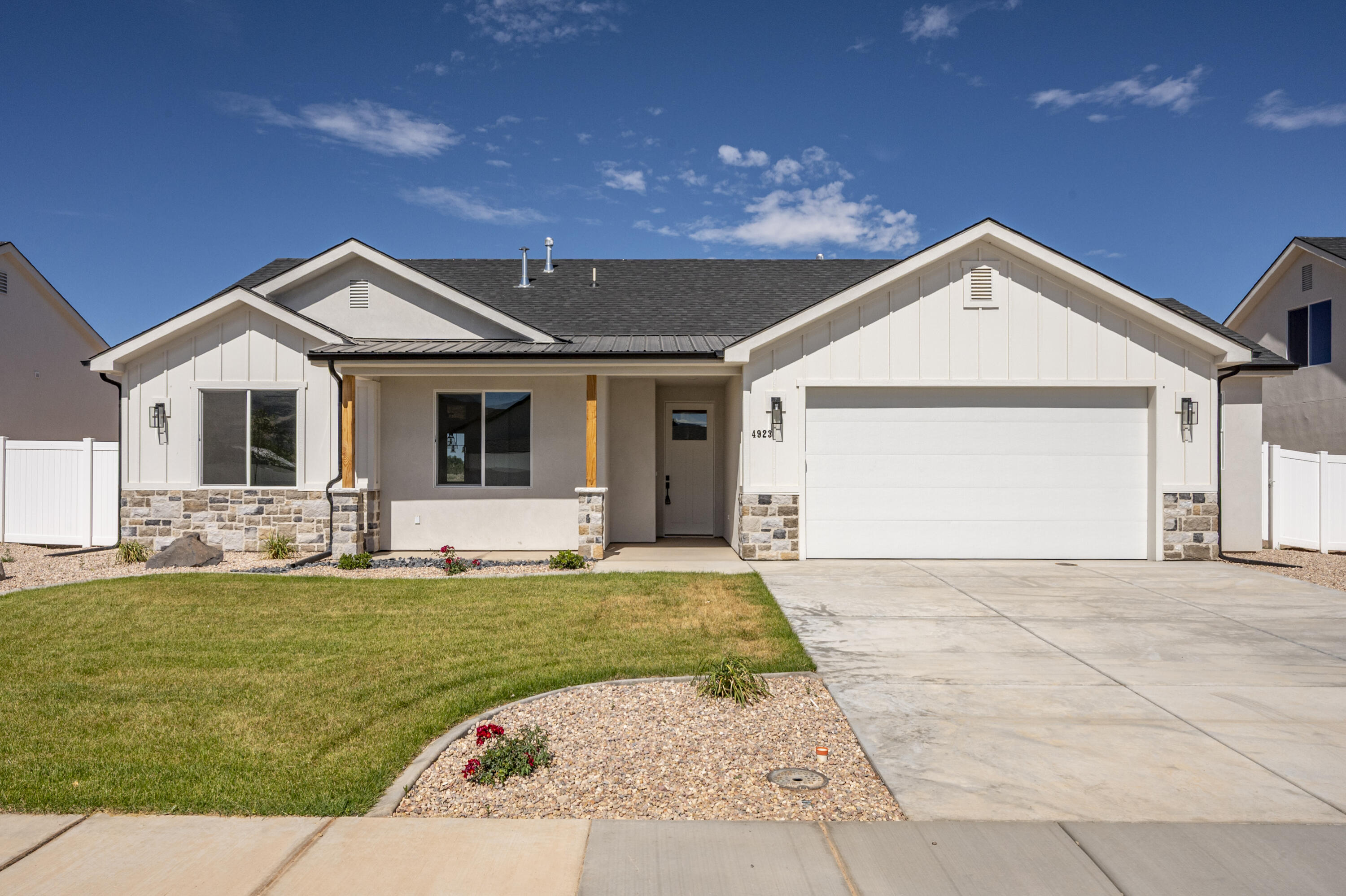 Brand new home in the beautiful Pine View Estates subdivision! Ask us about our preferred lender incentive. Very functional layout consisting of 3 bed, 2 bath all on one level on a .26 acre lot! Open floor plan great for family time or entertaining. Kitchen has a walk in pantry and a separate dining area with a view to the back yard. Large living room has 10 foot coffered ceilings adding depth, dimension, and elegance to the home. Spacious laundry room and plenty of storage throughout home. Primary suite has beautiful bathroom with double vanity and large walk-in closet. Front and back yards both have covered patios great for relaxing. Close proximity to the new Lin's being built just a few blocks away. Don't miss out on this great home!