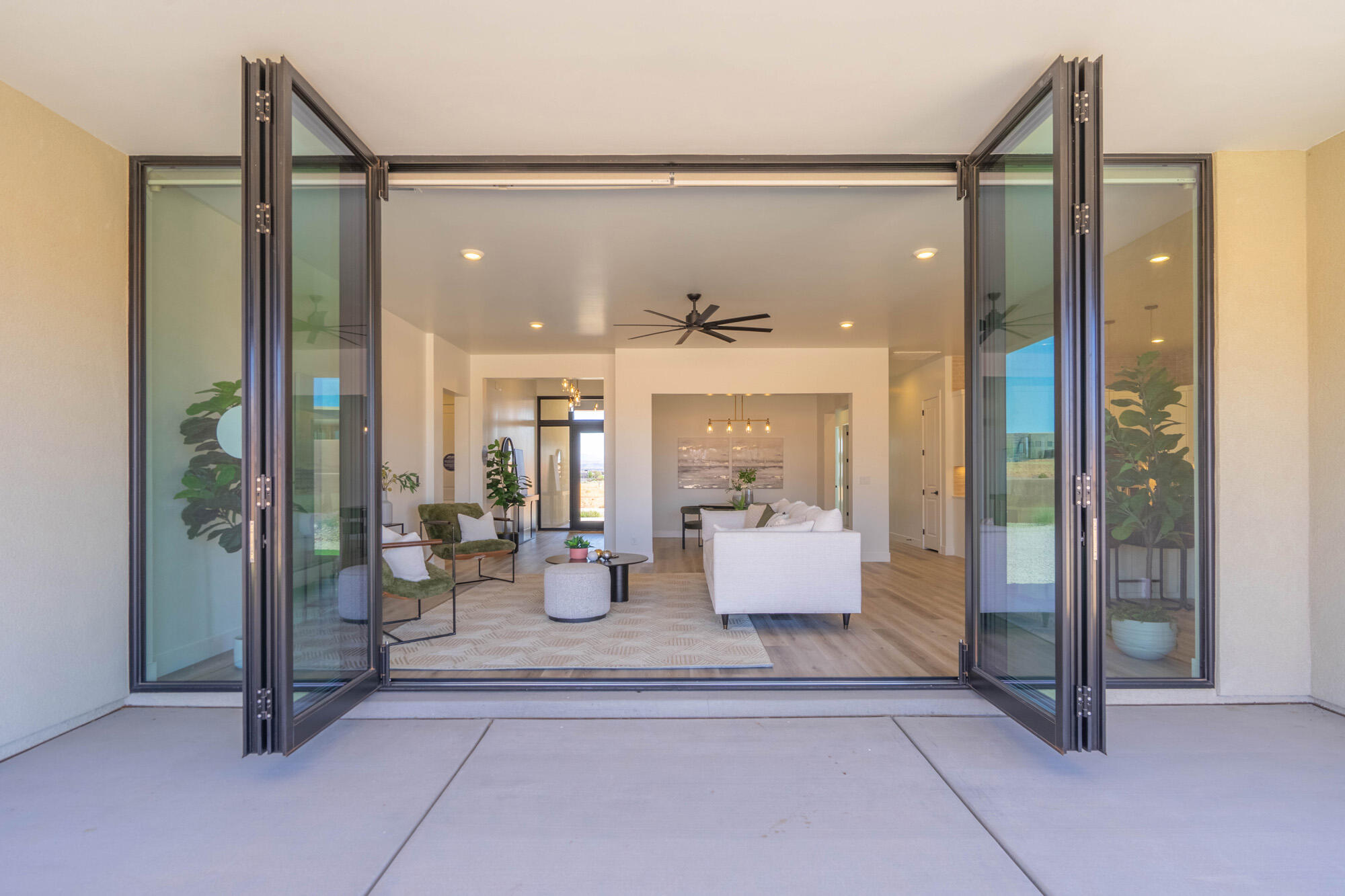ESTATES AT SAND HOLLOW - Residential