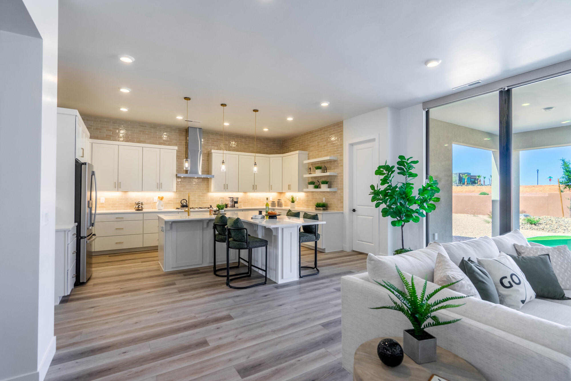 ESTATES AT SAND HOLLOW - Residential