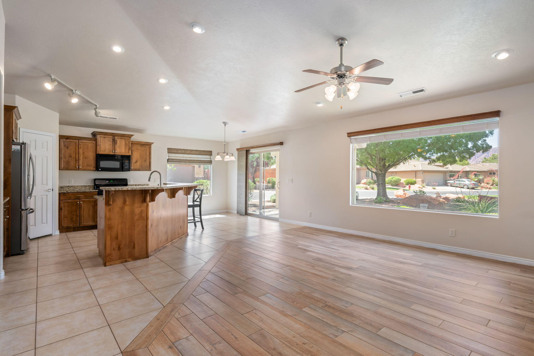 ANTHEM ESTATES - Residential