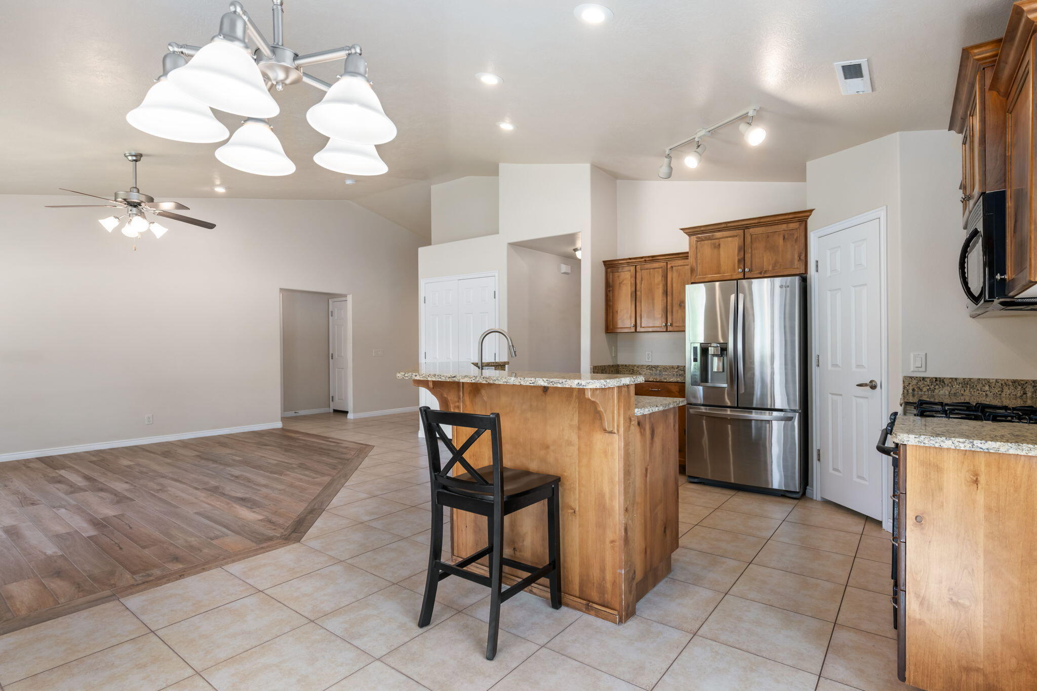 ANTHEM ESTATES - Residential