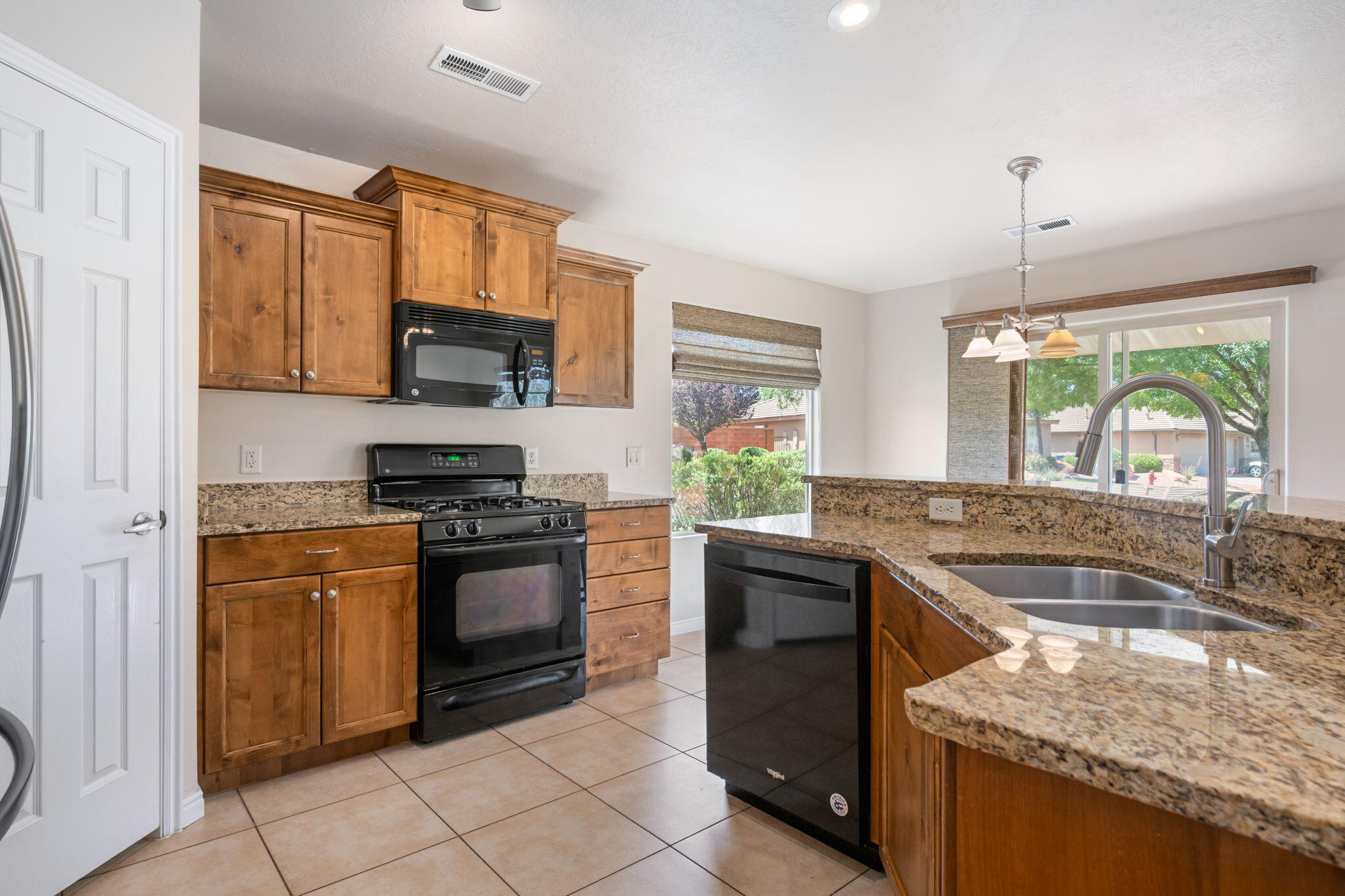 ANTHEM ESTATES - Residential