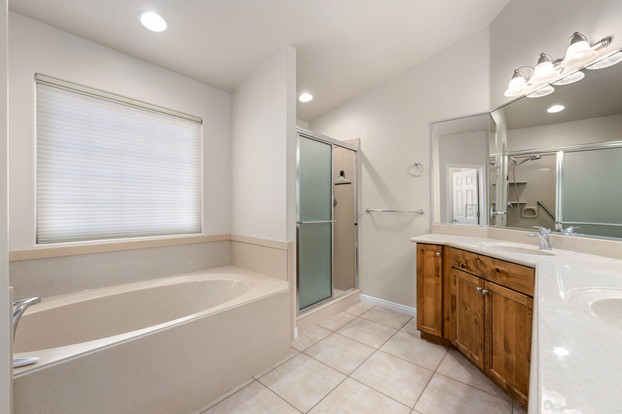 ANTHEM ESTATES - Residential