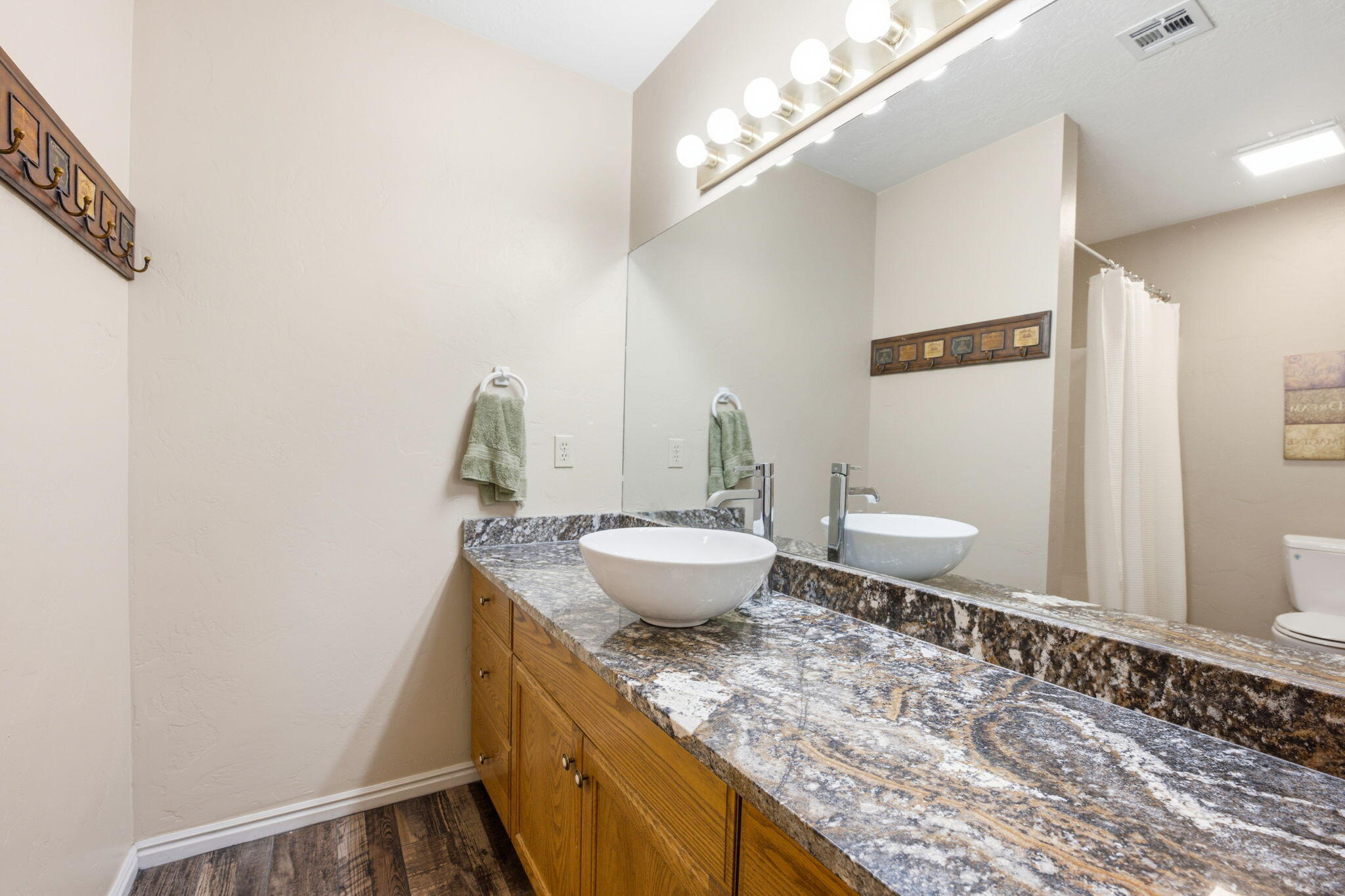 RED CANYON TOWNHOMES - Residential