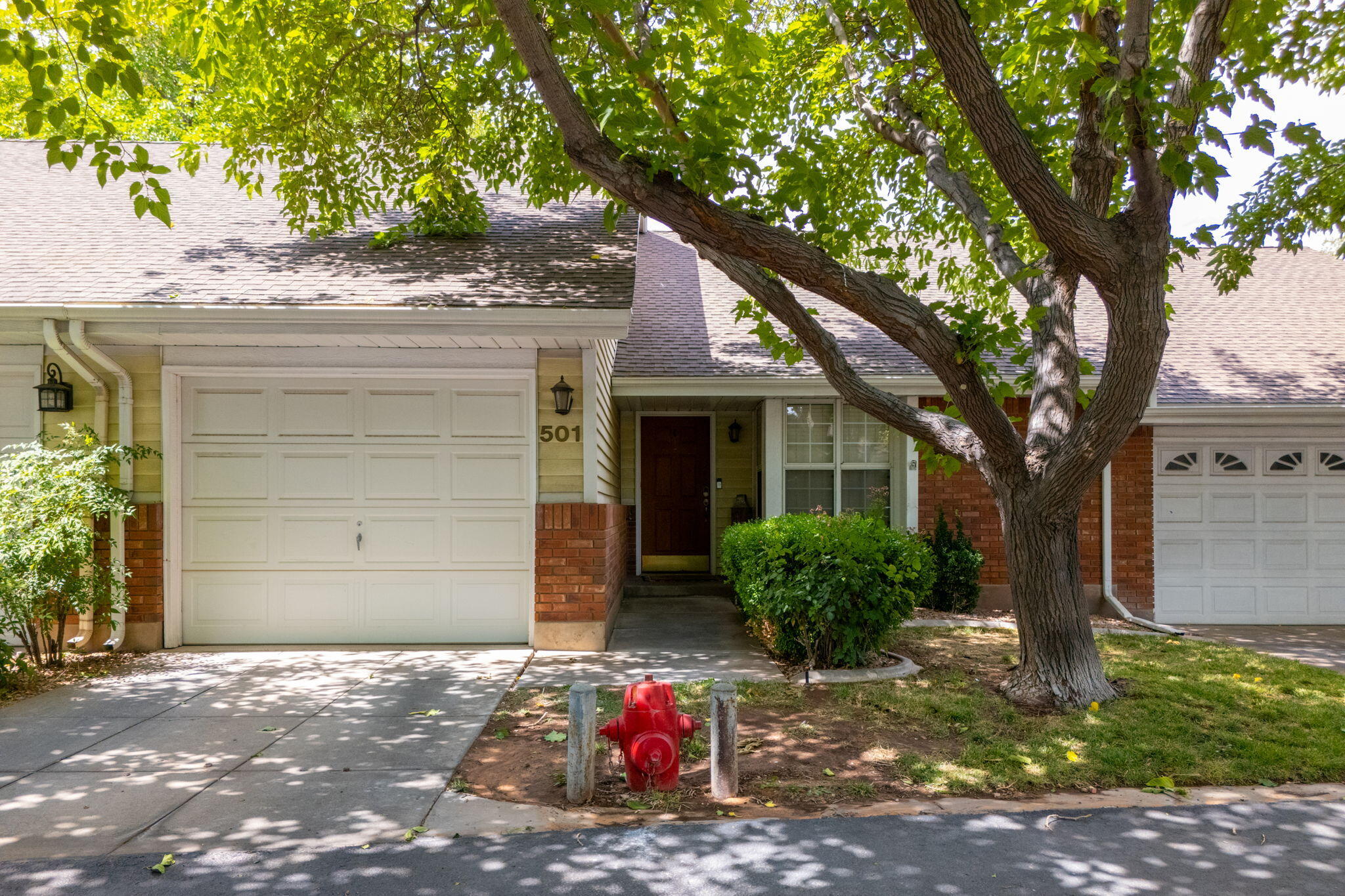 RED CANYON TOWNHOMES - Residential