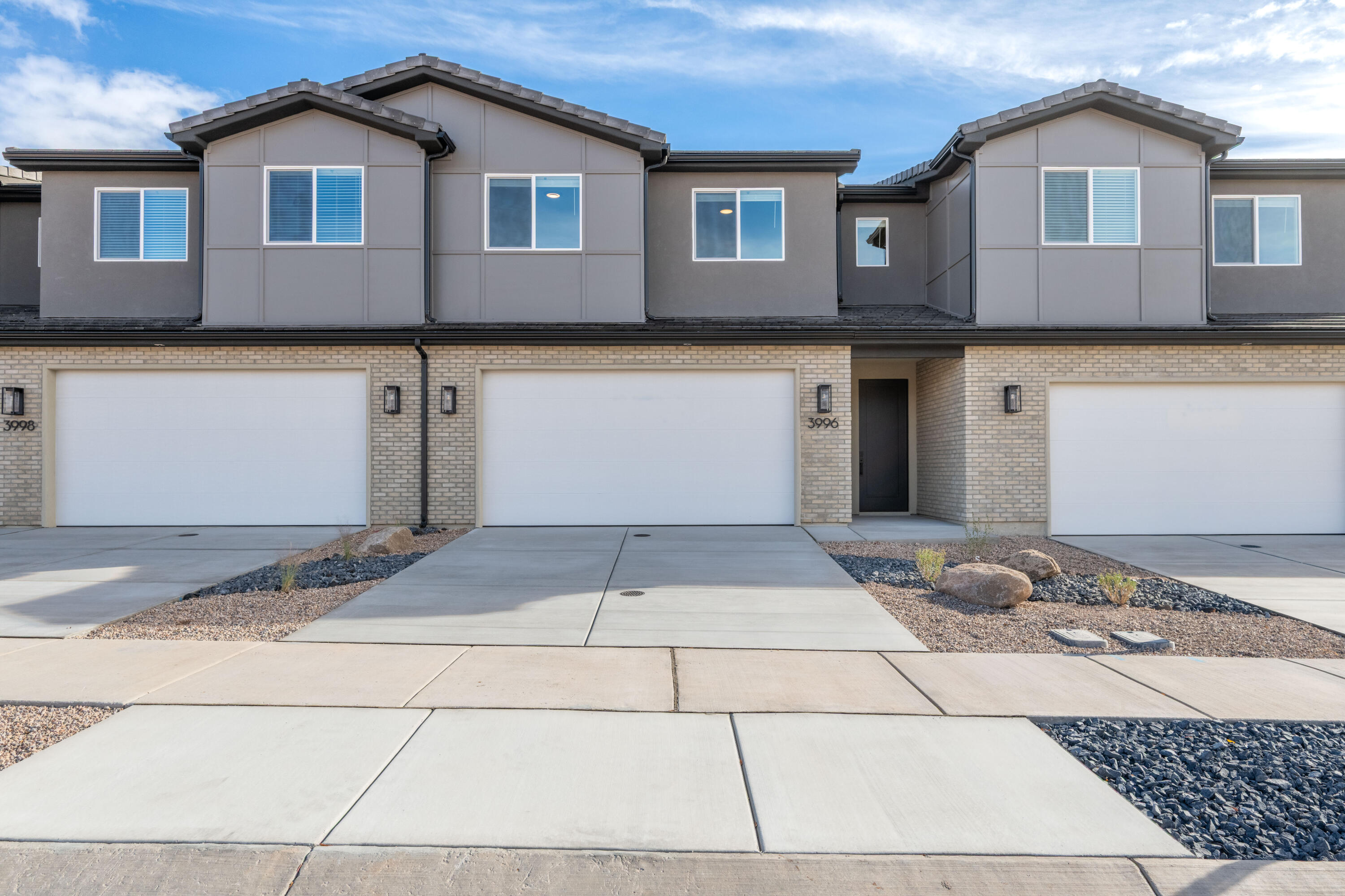 RISE AT CORAL CANYON - Residential