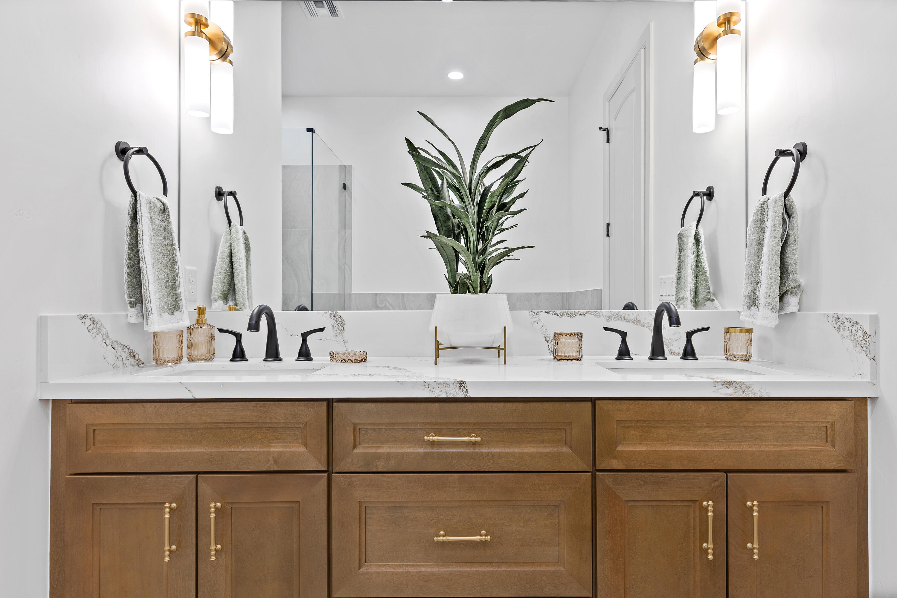 FALCON RIDGE - Residential