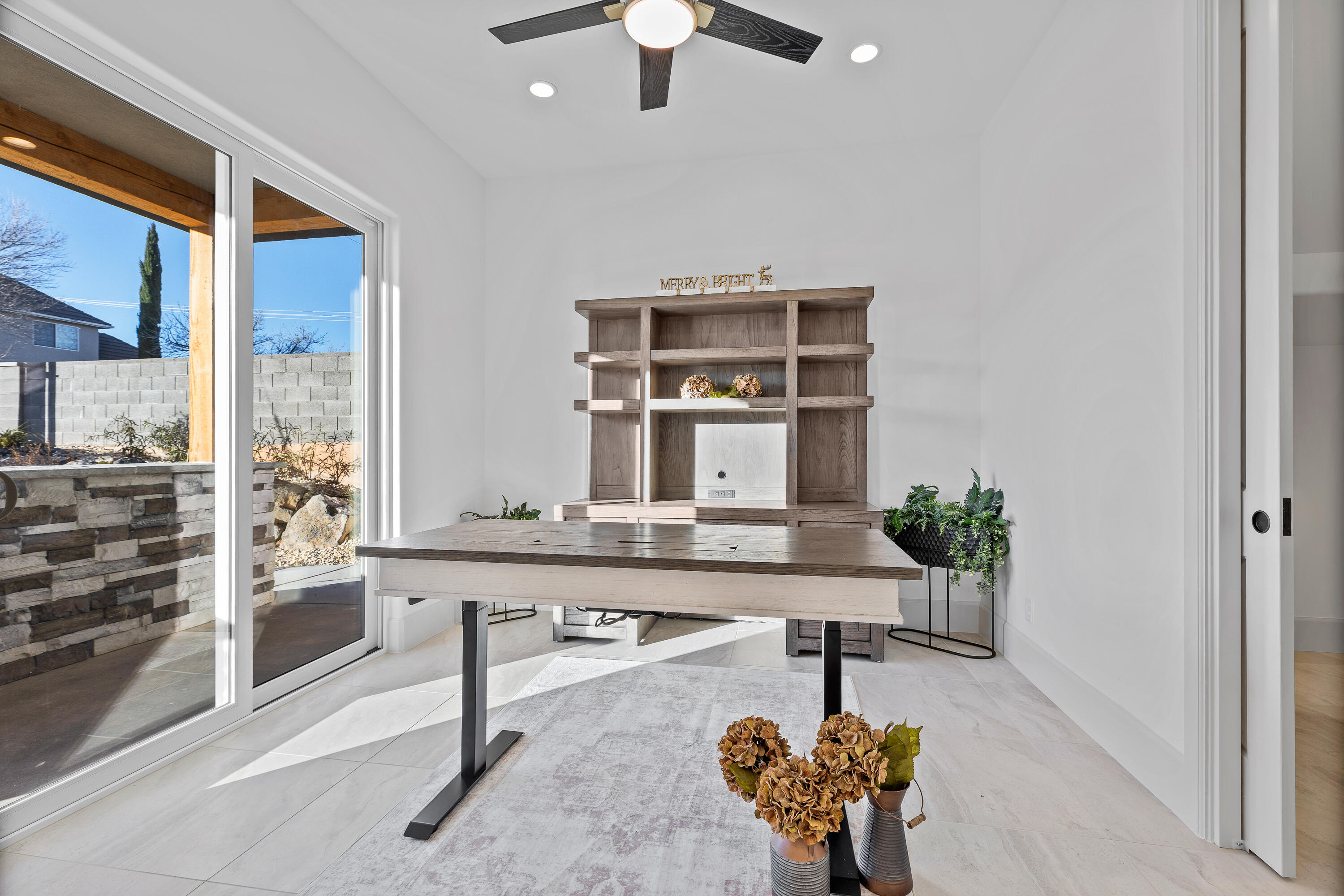 FALCON RIDGE - Residential