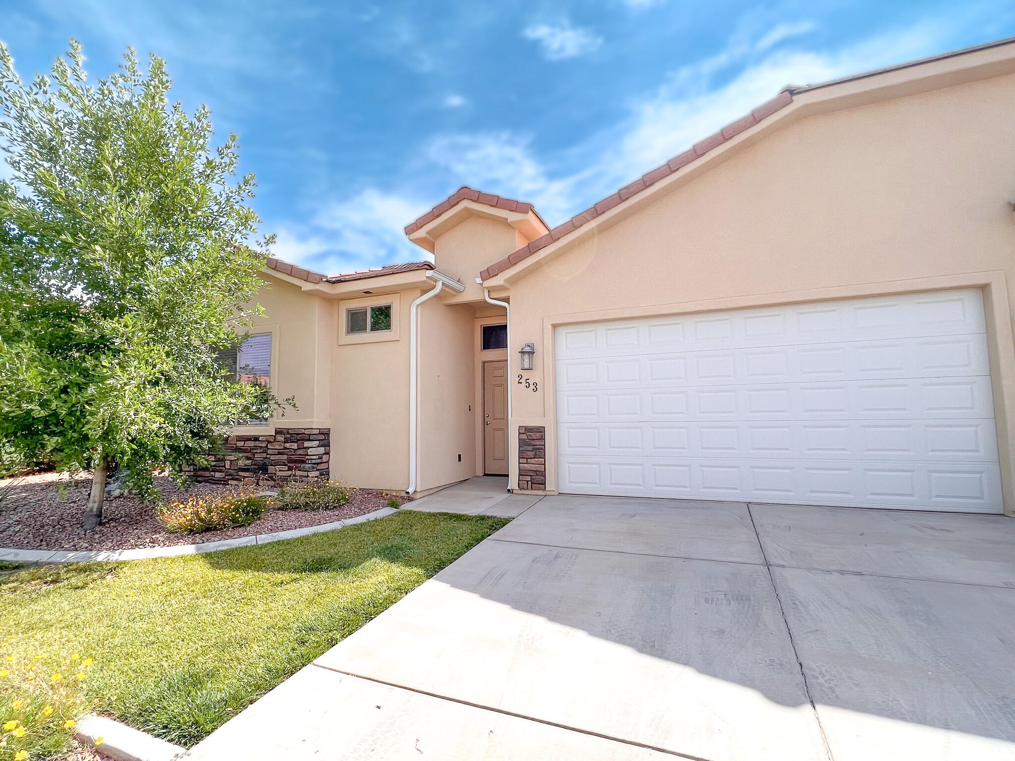 SKY RIDGE TOWNHOMES - Residential