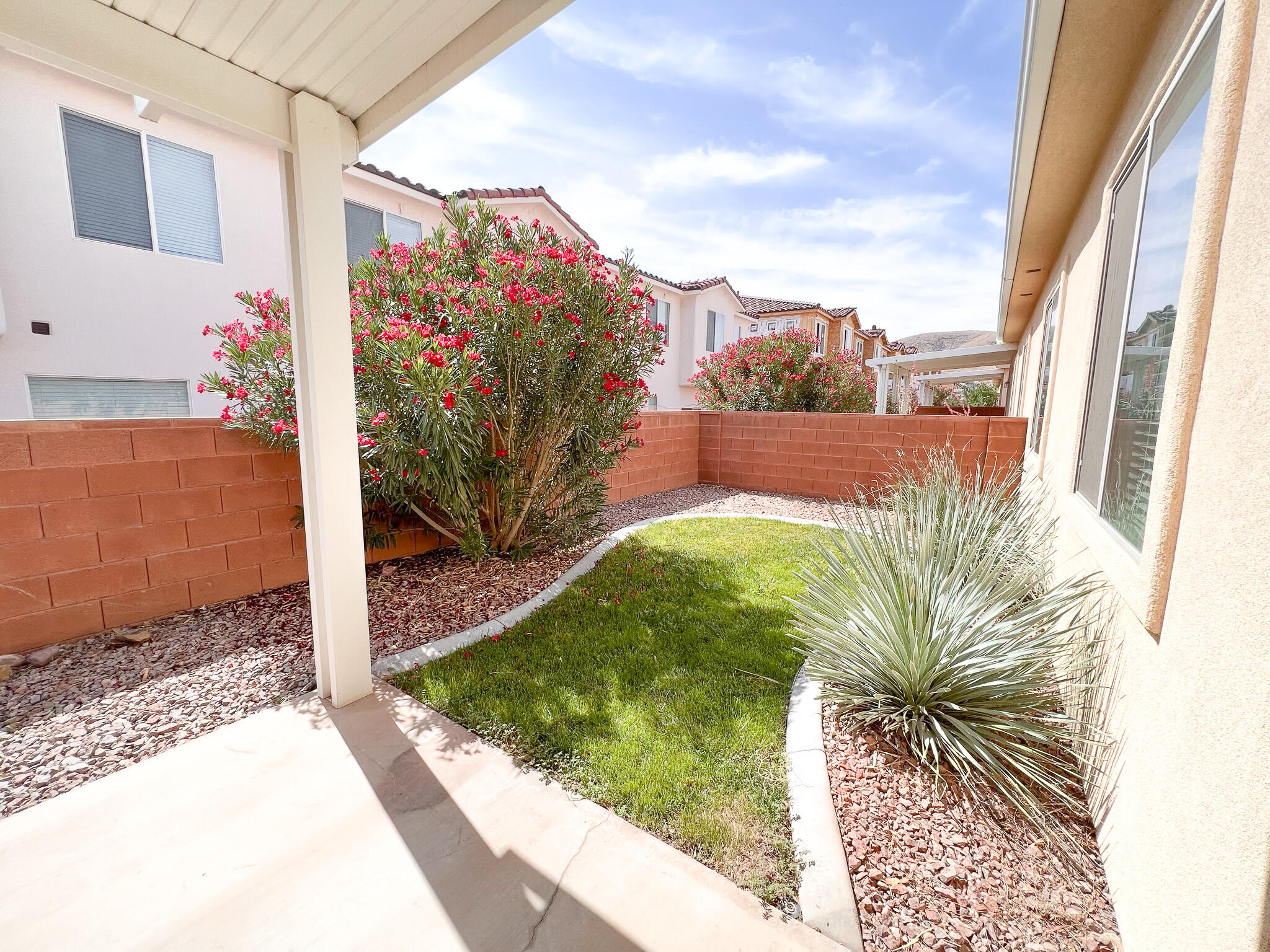 SKY RIDGE TOWNHOMES - Residential