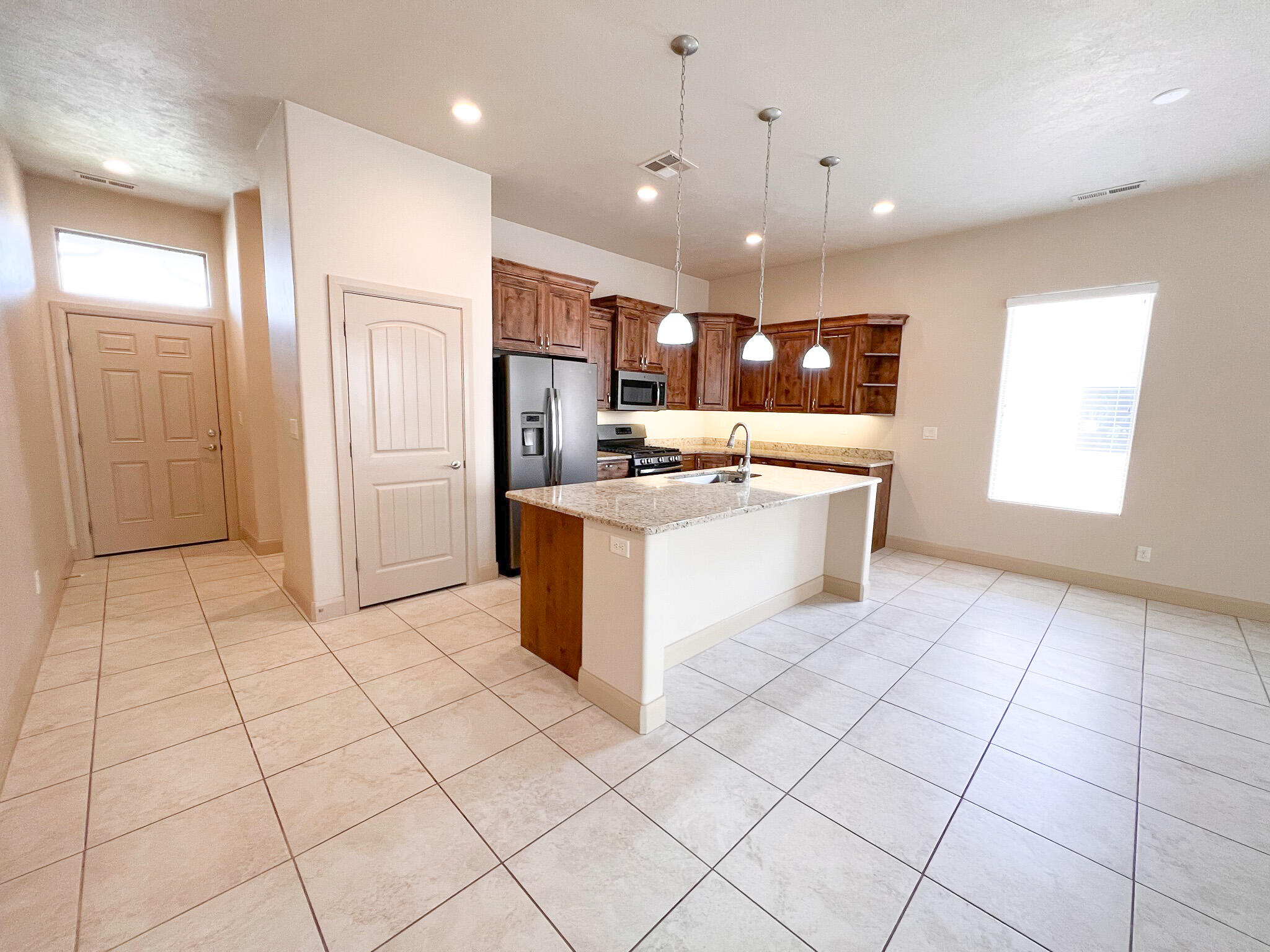 SKY RIDGE TOWNHOMES - Residential