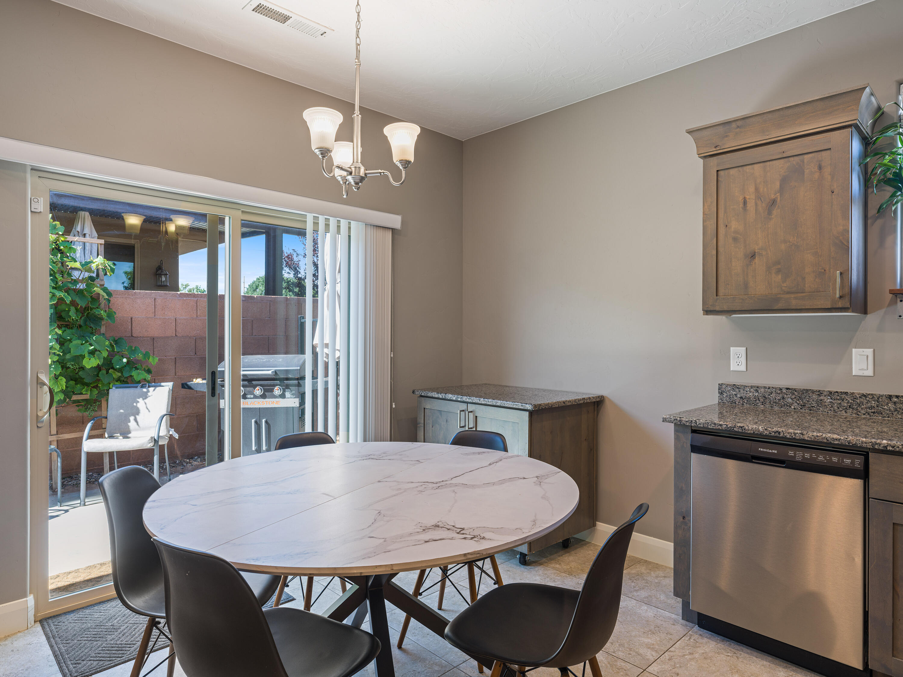 ZIONS GATE ESTATES - Residential