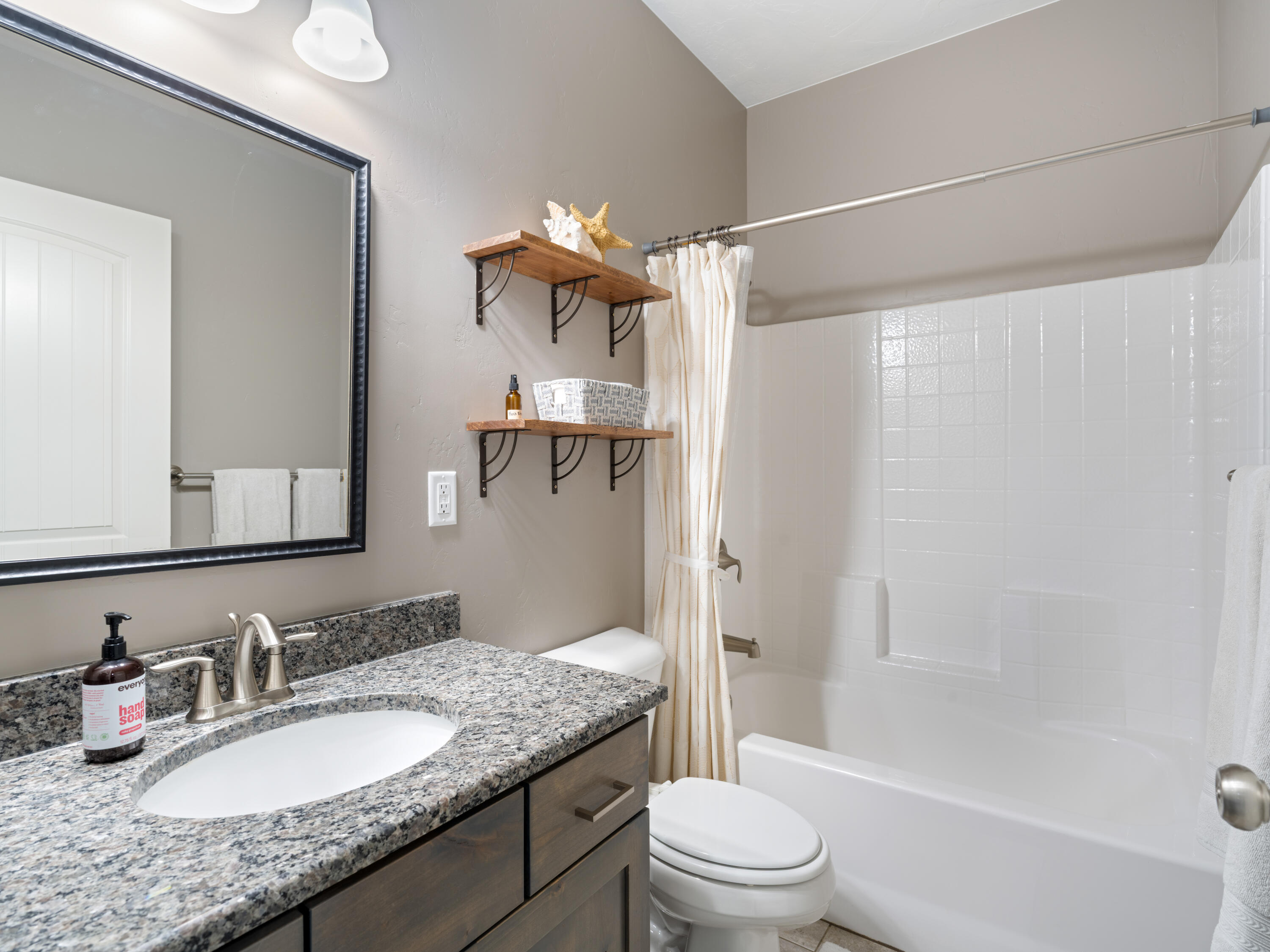 ZIONS GATE ESTATES - Residential