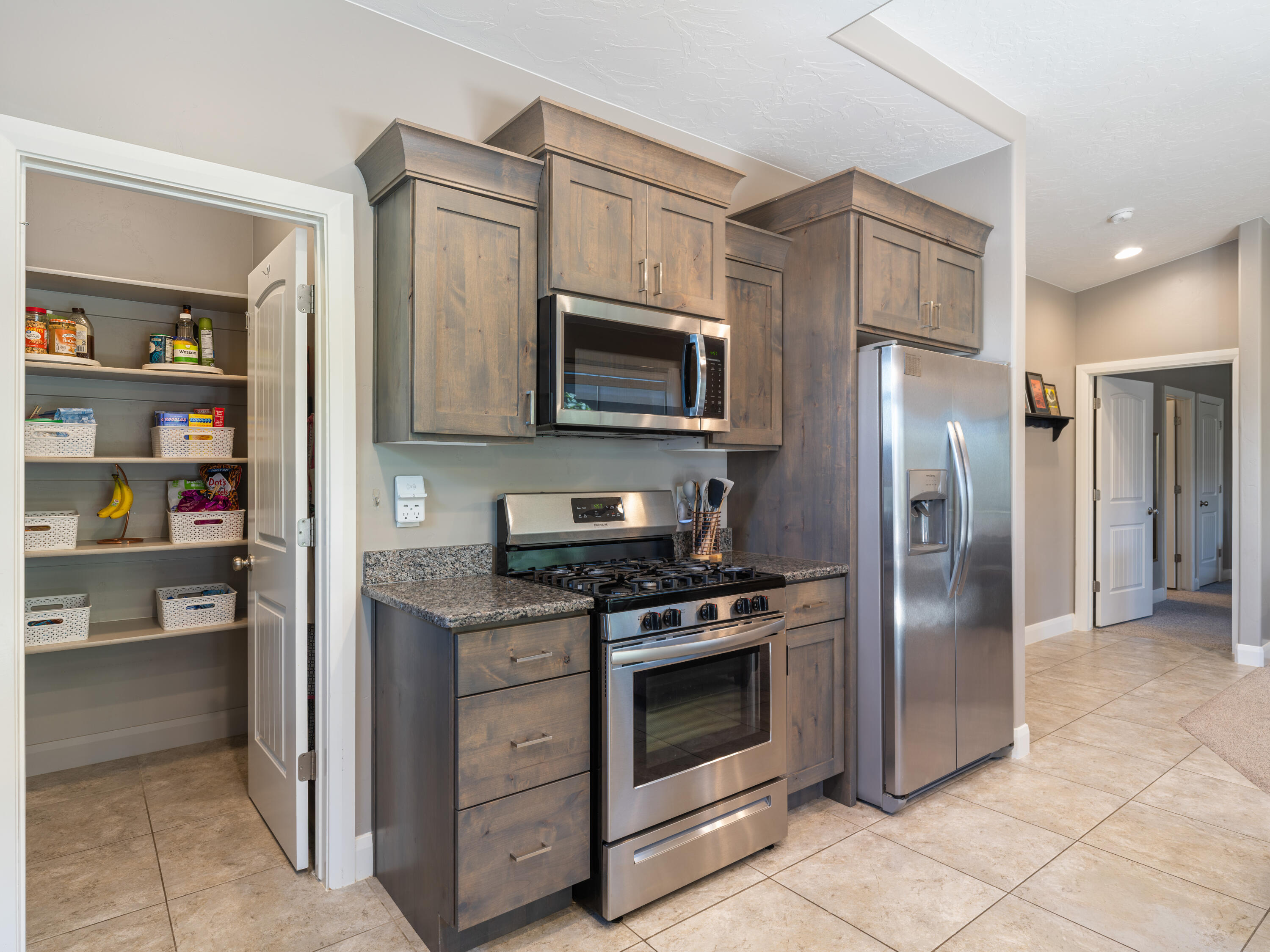 ZIONS GATE ESTATES - Residential