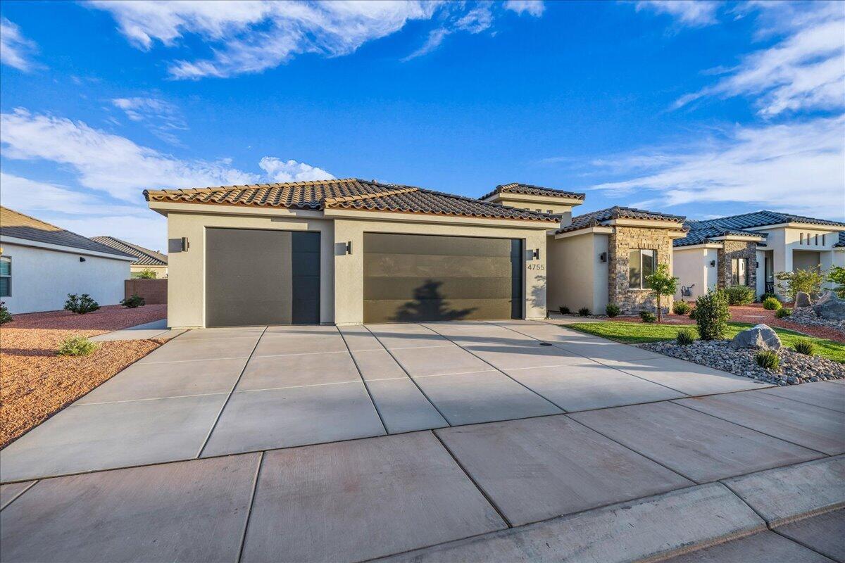 SEDERO AT DESERT SANDS - Residential