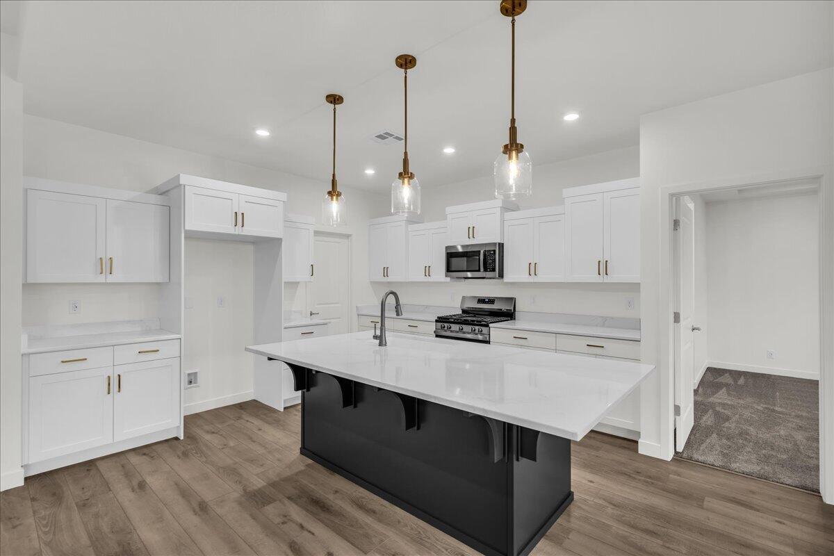 SEDERO AT DESERT SANDS - Residential