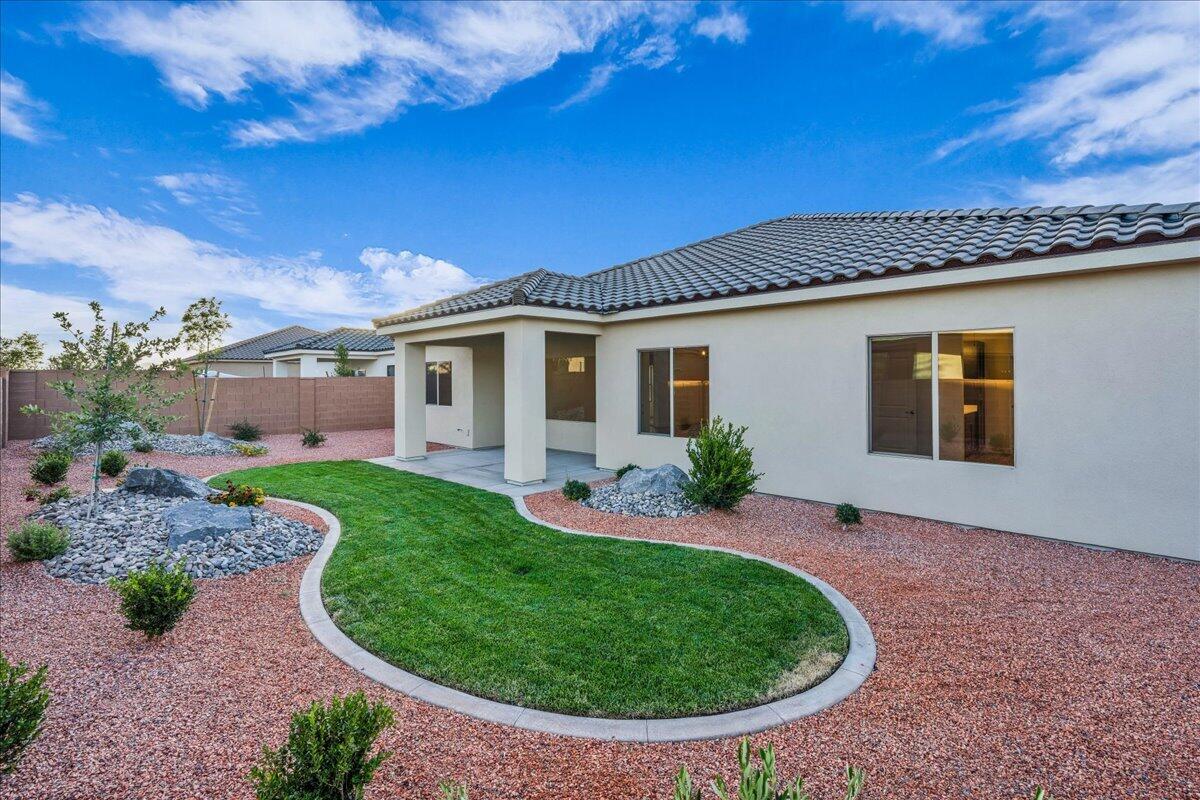 SEDERO AT DESERT SANDS - Residential