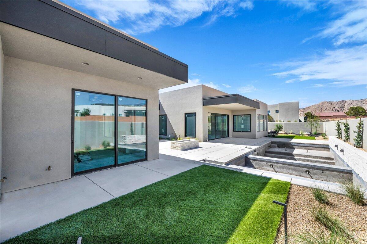 LEDGES OF SG JOHNSON ARCH - Residential