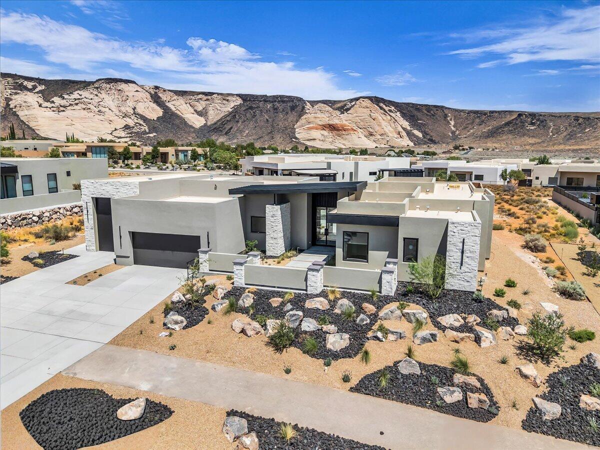 LEDGES OF SG JOHNSON ARCH - Residential