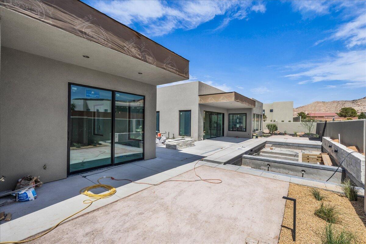 LEDGES OF SG JOHNSON ARCH - Residential