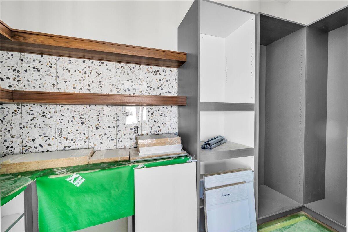 LEDGES OF SG JOHNSON ARCH - Residential