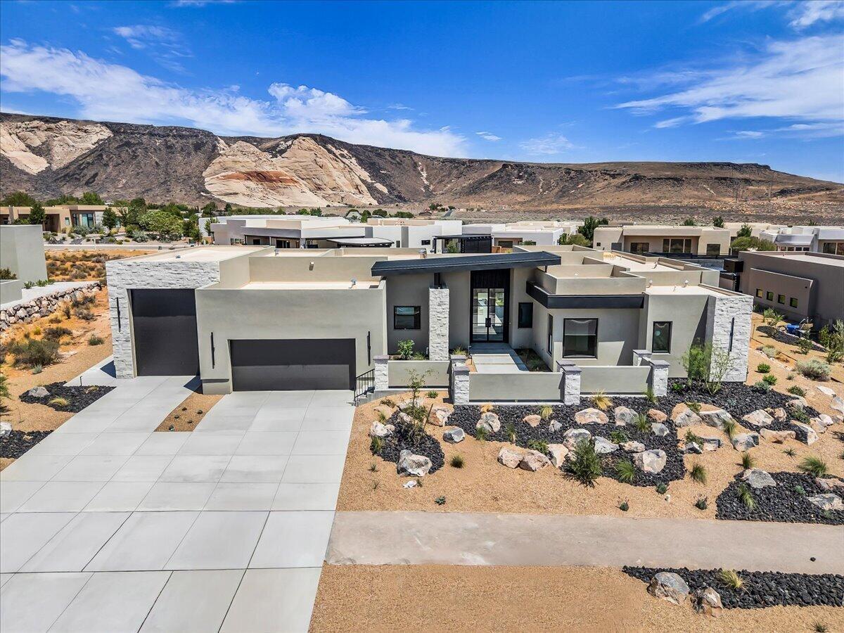 LEDGES OF SG JOHNSON ARCH - Residential